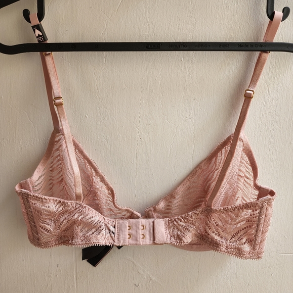 VICTORIA'S SECRET Unlined Zebra Lace Demi Bra, Color Demure Pink, Size 32D, NEW - Picture 2 of 4